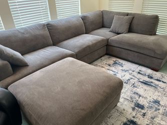 Sectional ( Excellent Condition)