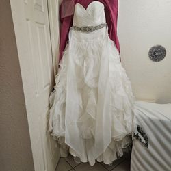 Wedding Dress Brand New Size 8