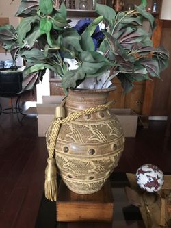 Gold flower pot
