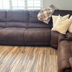 Electric Reclining Sectional