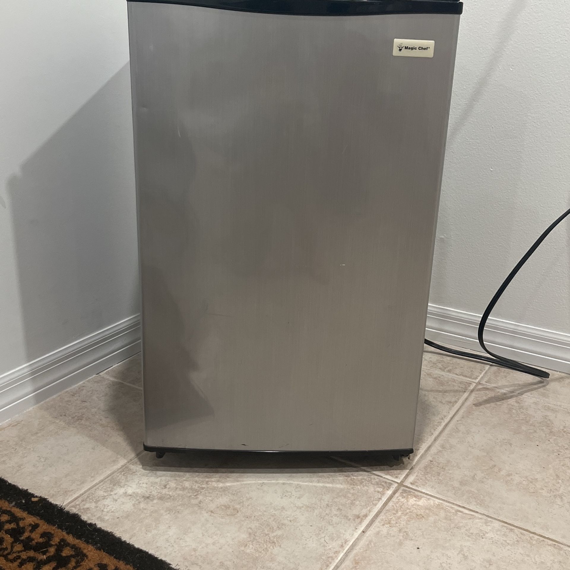 Magic Chef Mini Fridge
