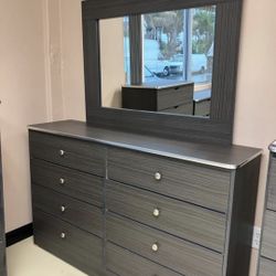 Dresser with Mirror 