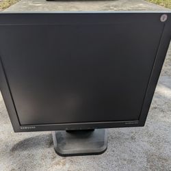 19" Samsung Monitor