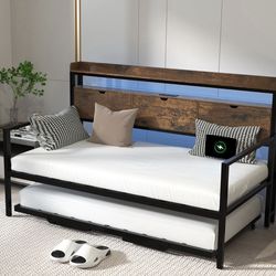 Twin Metal Daybed with Pop Up Trundle