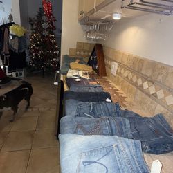 Simply Vera Wang 7allmankind Juicy Couture , Gucci , Levi’s Jeans 