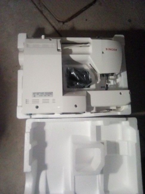 Singer Sewing Machine