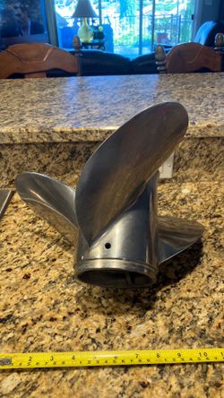Yamaha Chrome Propeller