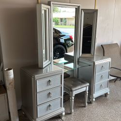 make Up Vanity, Great Condition, Silver With Bench That Opens Up