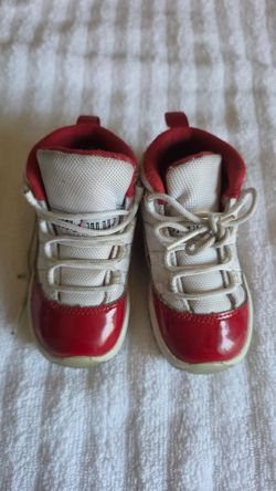Jordan toddler 11s red 6c