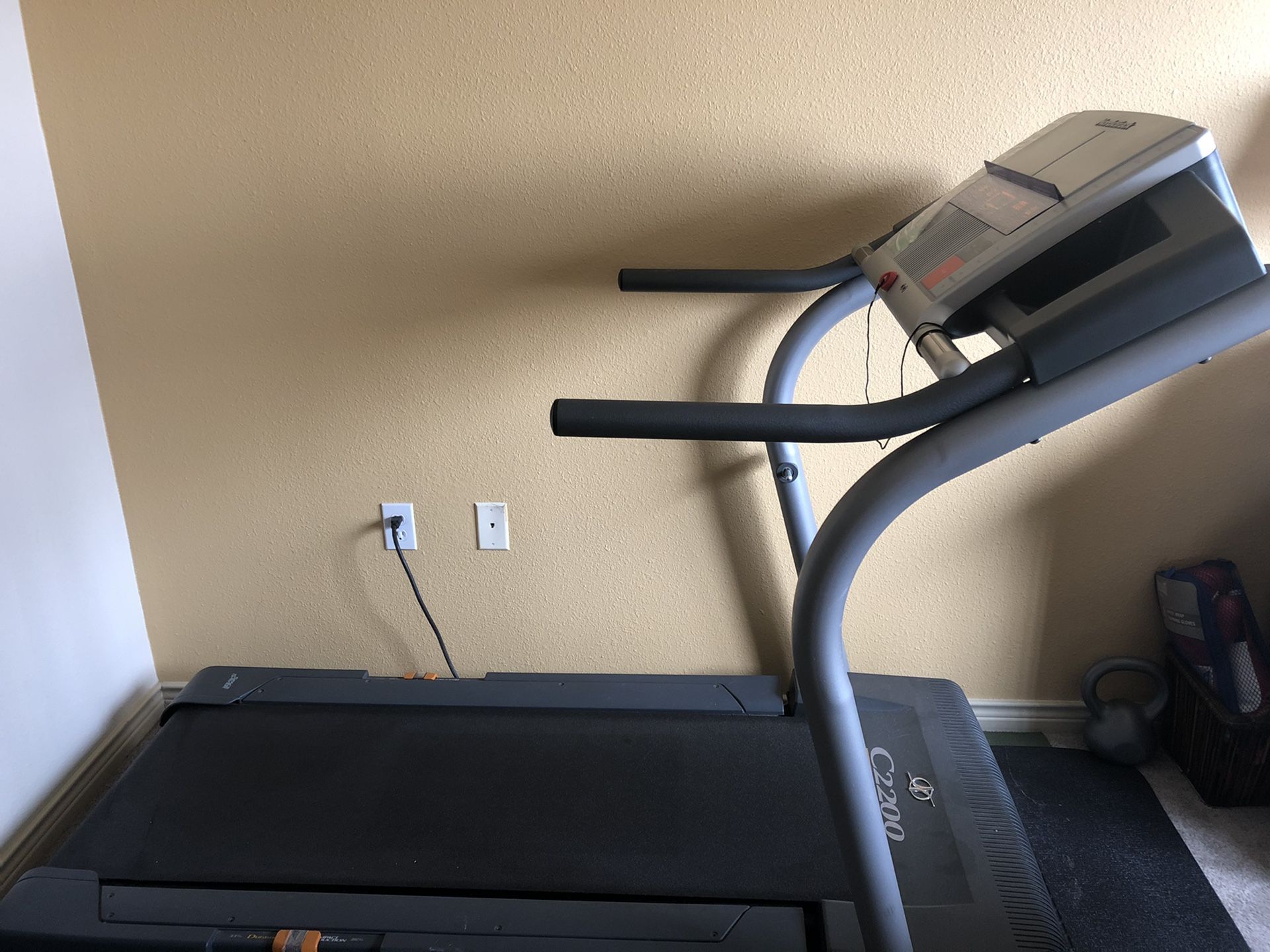 Treadmill NordiTrack almost new