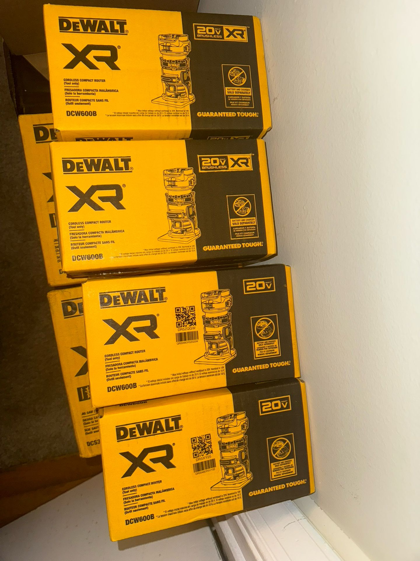 Dewalt 20V XR DCW600B compact Router ( Tool Only)
