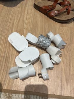 Scent plugs