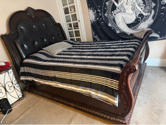 Queen size Bed room set
