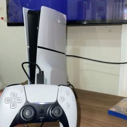 PS5 SLIM (GENTLY USED)