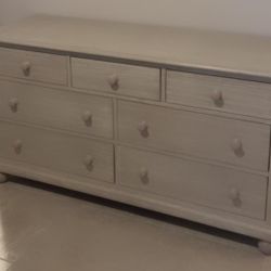 Dresser Set