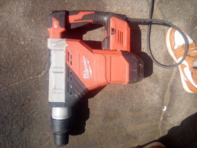 Milwaukee 5546-21 15A 1-3/4 in SDS MAX Rotary Hammer
