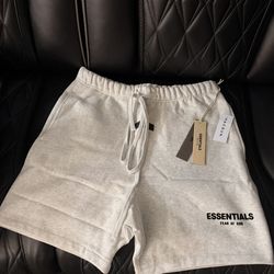 Essentials Shorts (READ DESCRIPTION)
