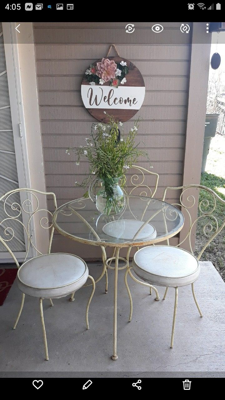 Vintage 1950s Tea/ Breakfast Table W/3 Chairs IN ALL ORGINAL CONDITION TO INCLUDE CHIPPY PAINT & RUST * GREAT PROJECT *