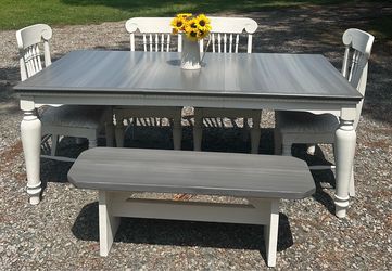 Table, leaf and 4 chairs