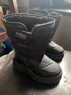 Snow Boots