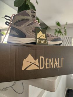 Woman's Hiking Boots