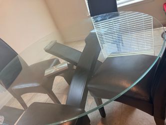 Dining room table 4 chairs