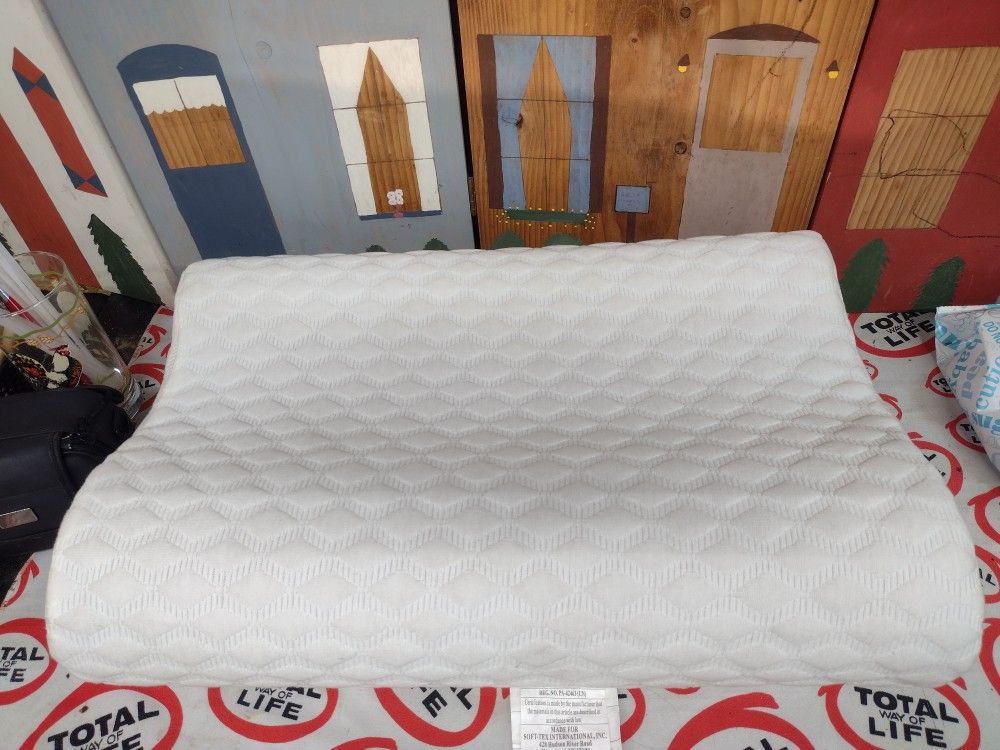 SensorPEDIC SOFT TEX Classic Contour Memory Foam Bed Pillow With Rayon Cover