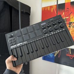 AKAI-Proffessional Studio Midi Keyboard 