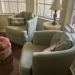 Curved Swivel Chairs (2)