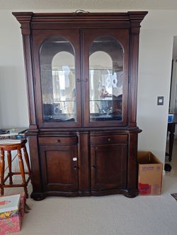 Free China Display Cabinet
