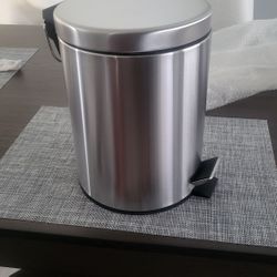 Trash Bin/can