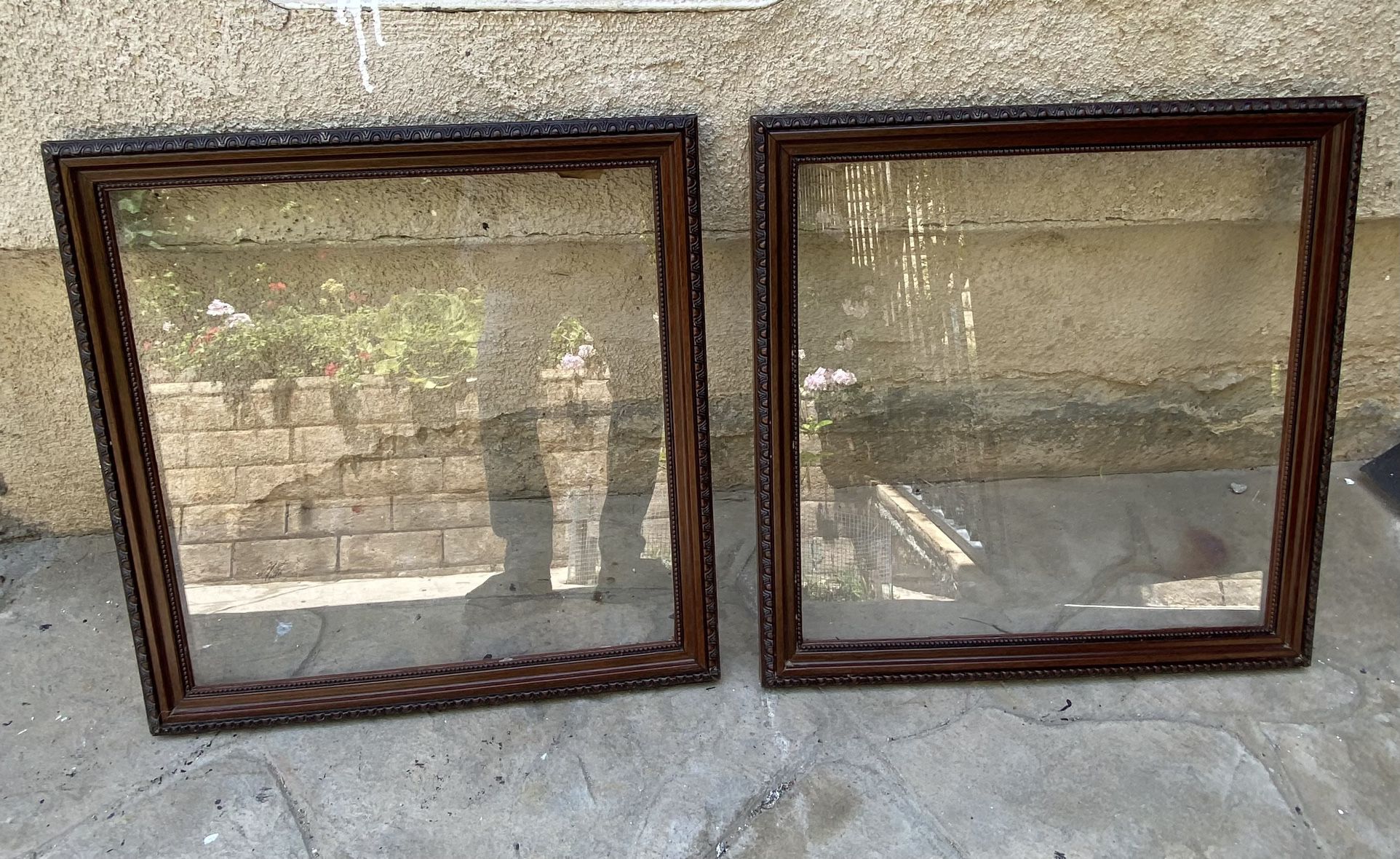 Beautiful Picture Frame With Glass see Size $5 each 