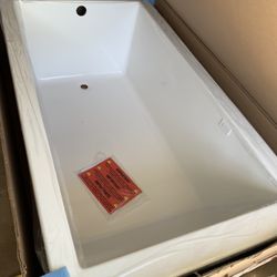 Acrylic Drope In Tub 66”W OBO
