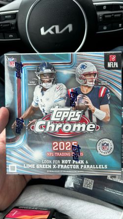 Topps CHROME Football 2025 Mega Box’s (2)