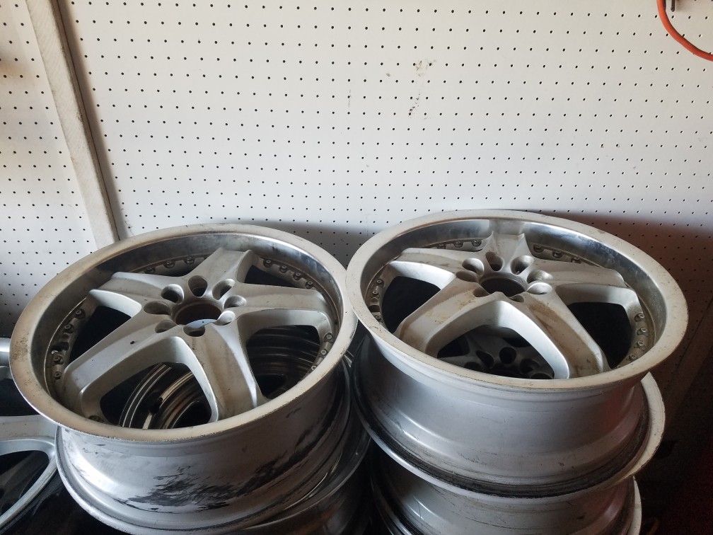 2 sets of Universal 17x8 Konig Monsoon wheels rims