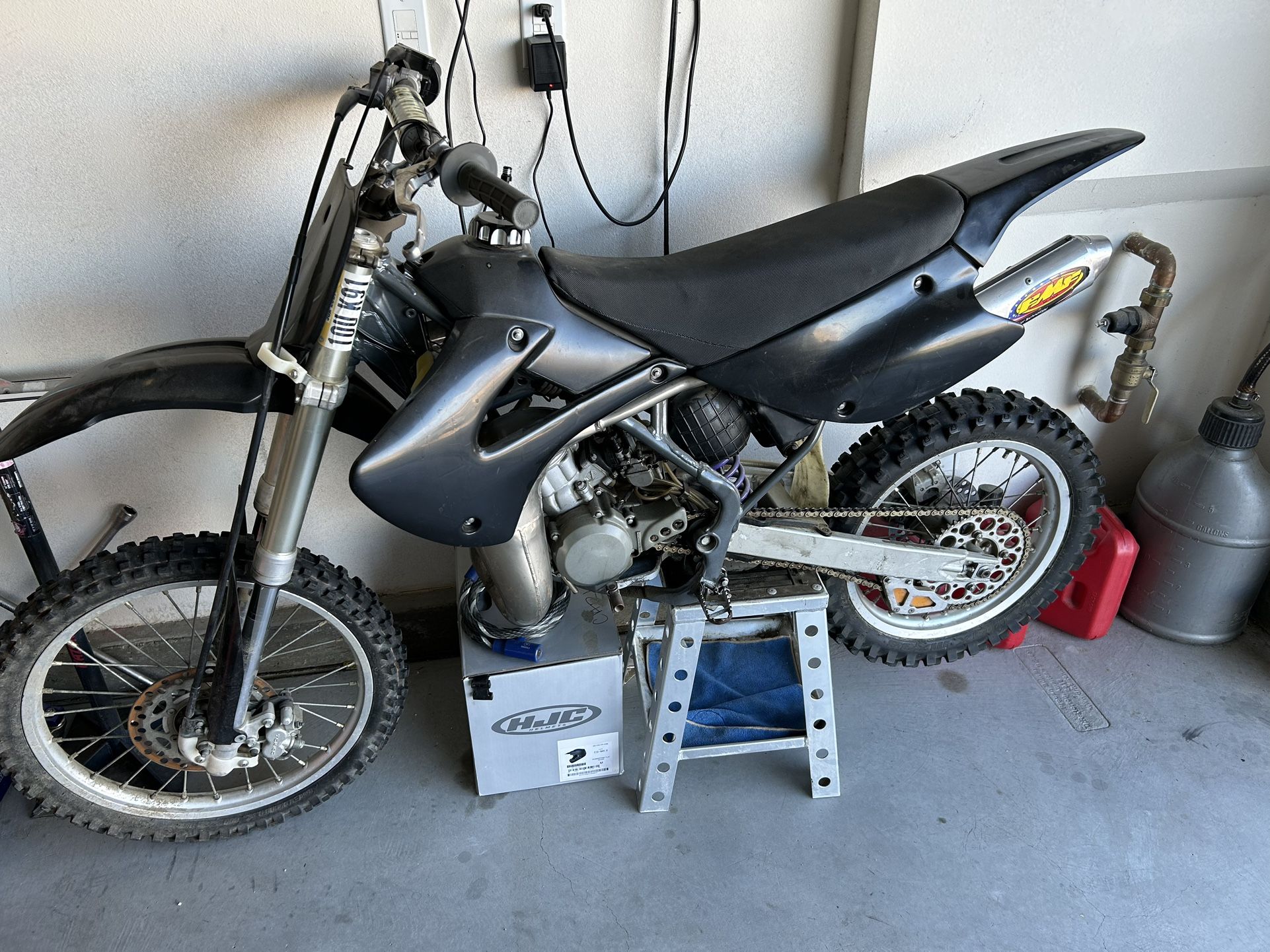 2001 Kawasaki Kx 100 Black On Black Green Sticker