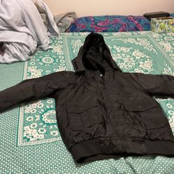 Super warm light weight black men’s jacket like new size small