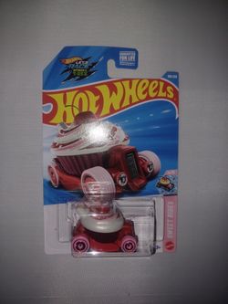 Hot Wheels Cupcake TH