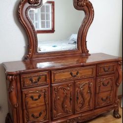 Wood Chest & Dresser 