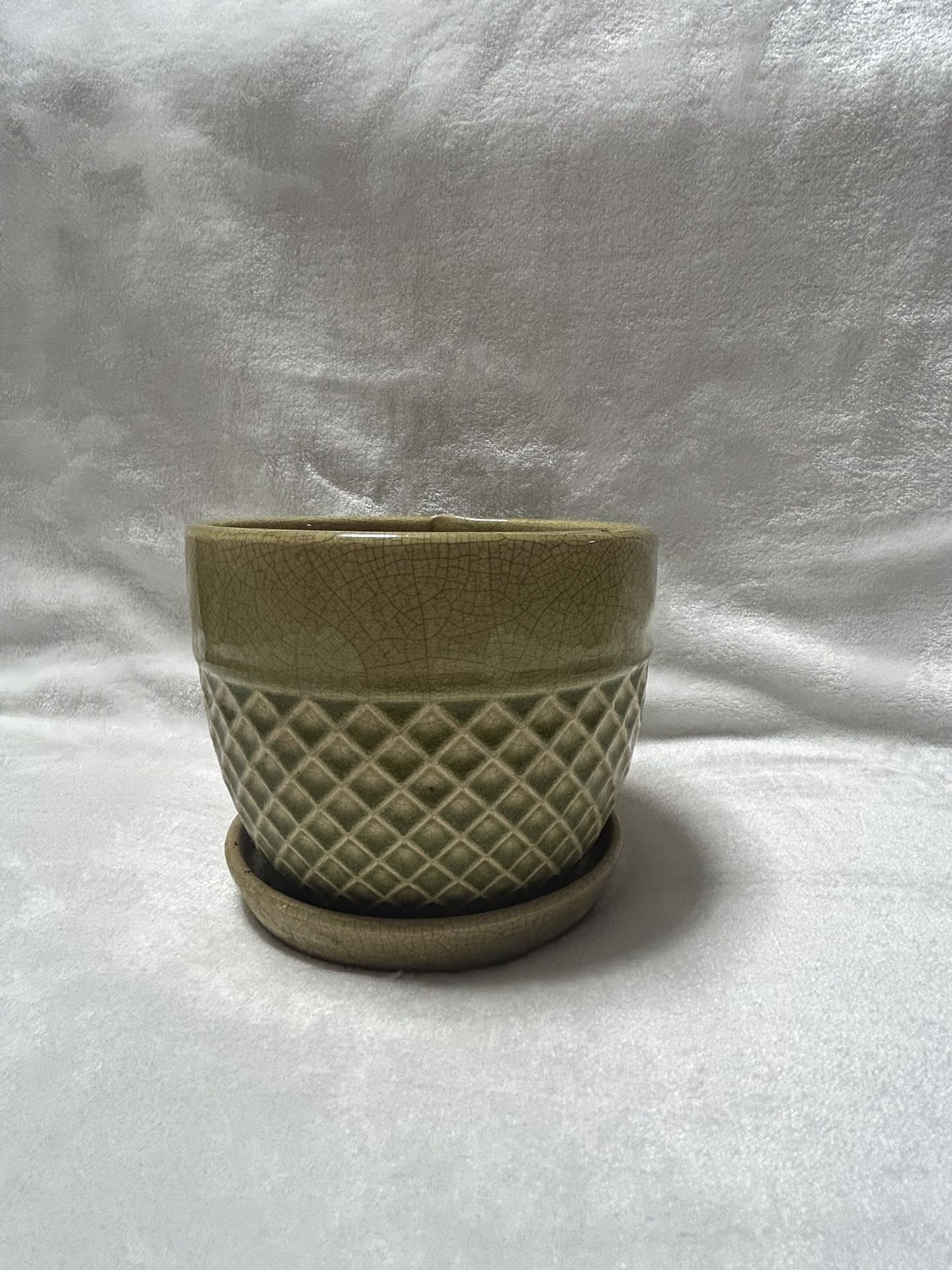 Small 5 inch ceramic green planter pot with drainage saucer