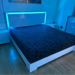 Queen/King Bedroom Set with LED Lights