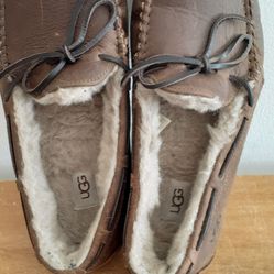 Ugg insulated slippers