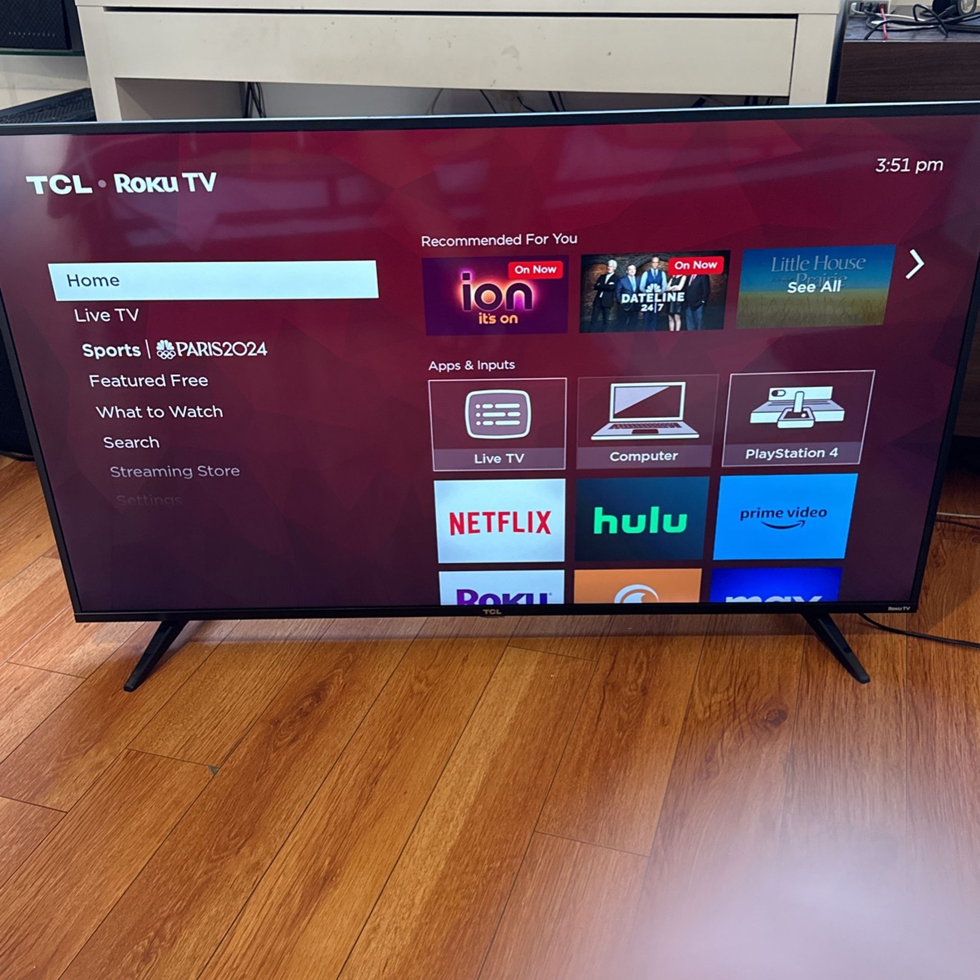 TCL 49" CLASS 5-SERIES 4K UHD DOLBY VISION HDR ROKU SMART TV - 49S517