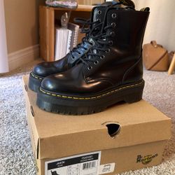 Jadon Doc Martens Women’s Size 8
