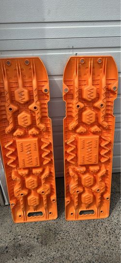 Orange Vehicle Recovery Traction Boards – Pair