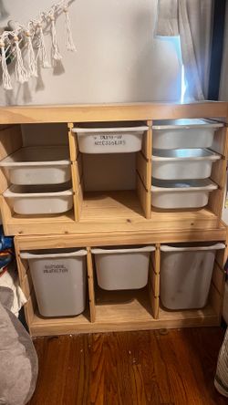 Toy bin
