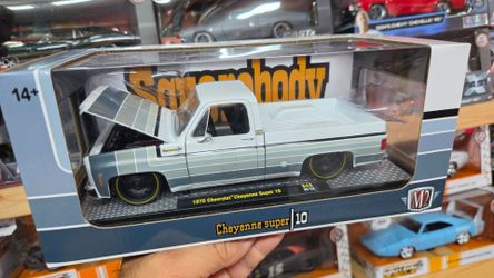 Square body 1/24 scale