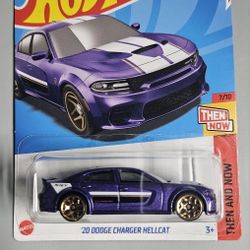 Hot Wheels '20 Dodge Charger Hellcat.