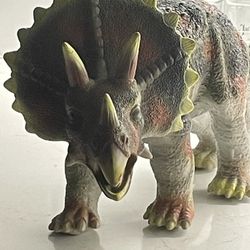 Toys R US Maidenhead Soft Rubber 17” Triceratops dinosaur