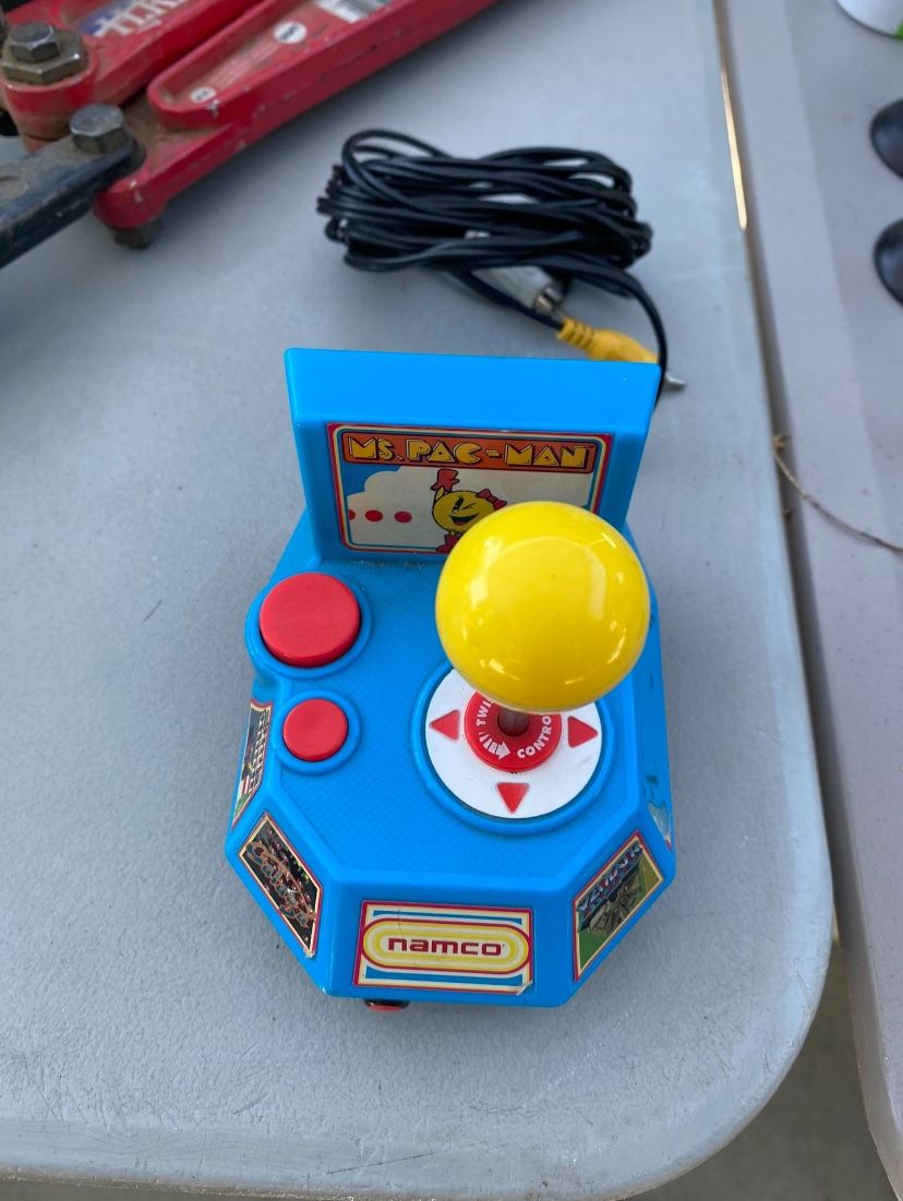 Ms. Pacman Namco 5 in 1 Arcade Plug N Play 2004